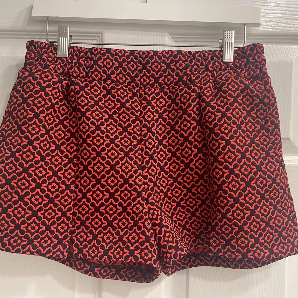 Patterned Shorts - Picture 2 of 5